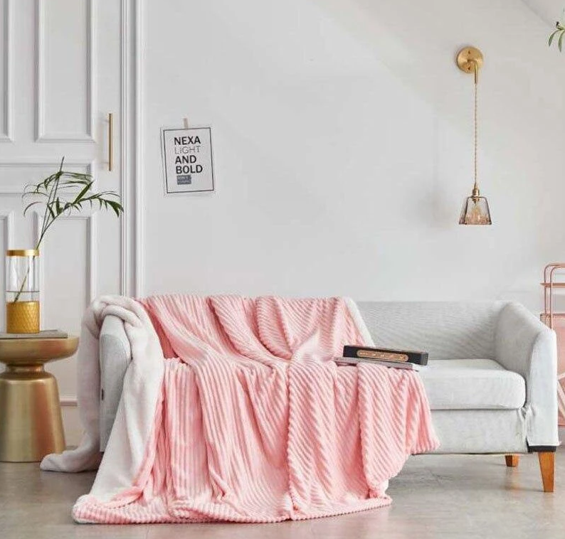 Luxurious Throw Blankets for Ultimate Comfort