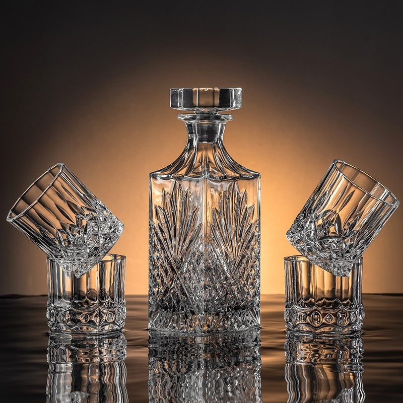 Premium Whiskey Glass And Decanter Set: Luxurious Elegance for Connoisseurs