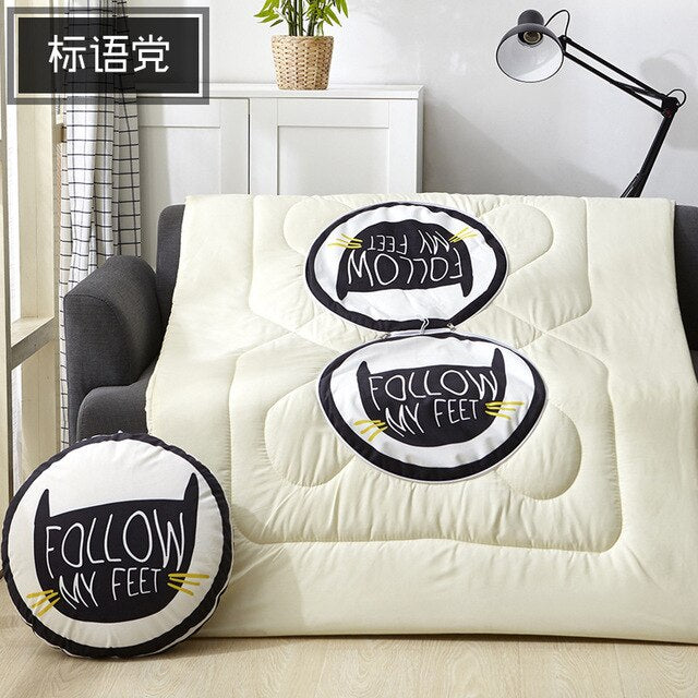 Cool Cat Plush Round Cushion Blanket: Your Cozy Companion