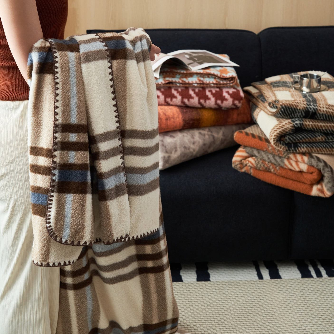 Antique Plaid Cashmere Blanket Thickening Warm Leisure - Julia M LifeStyles