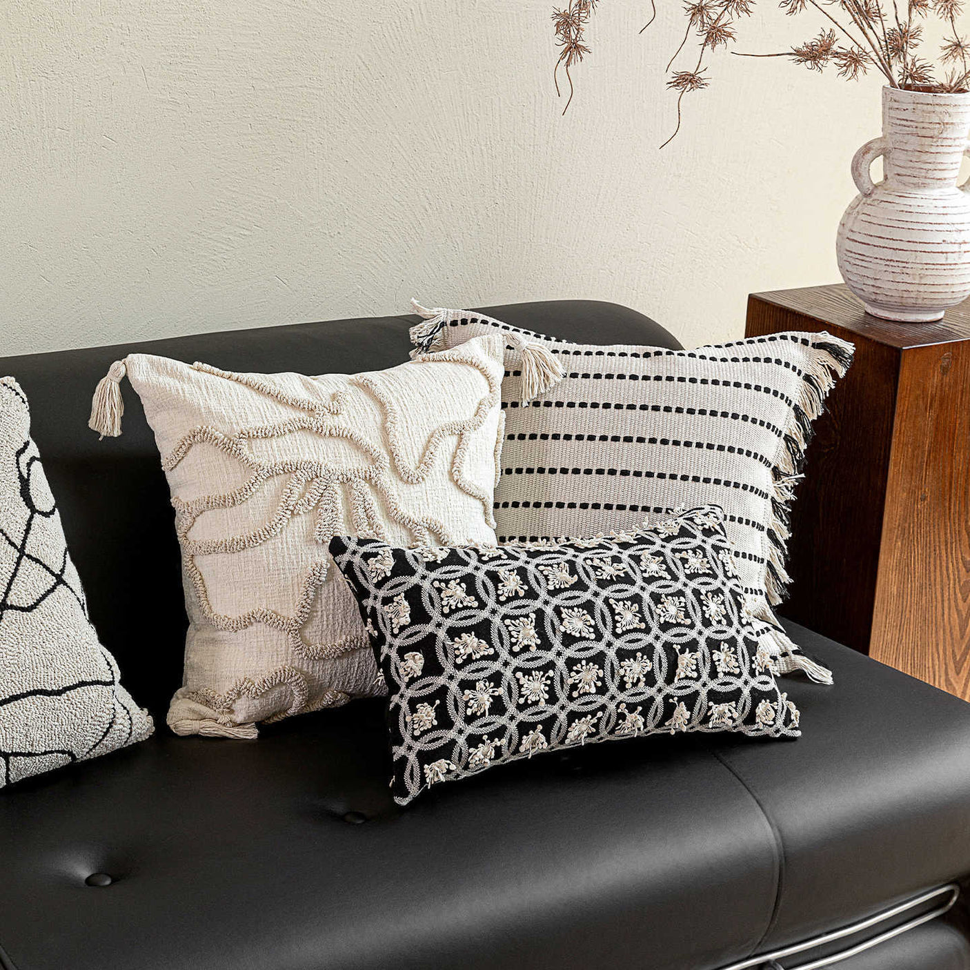 Affordable Luxury Living Room Sofa Throw Pillows