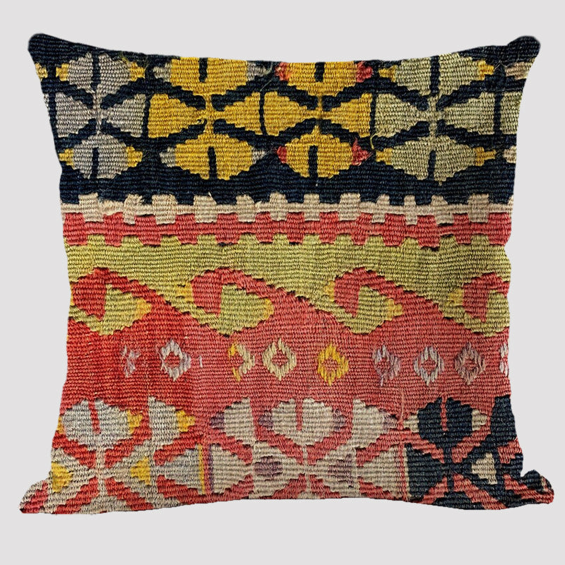 Bohemian Elegance: Linen Pillowcase in Ethnic Style