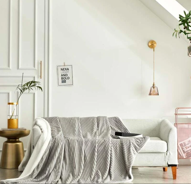 Luxurious Throw Blankets for Ultimate Comfort