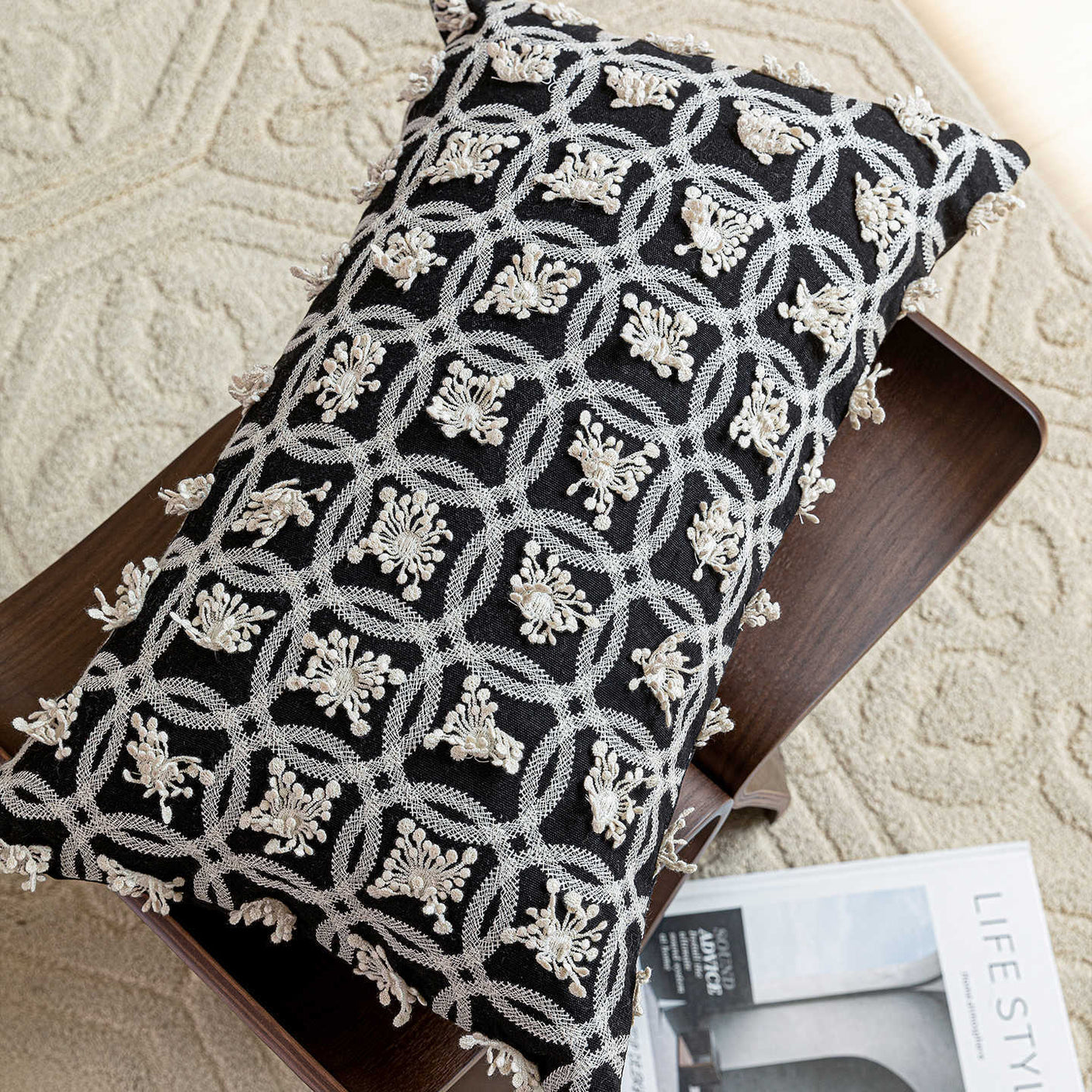 Affordable Luxury Living Room Sofa Throw Pillows
