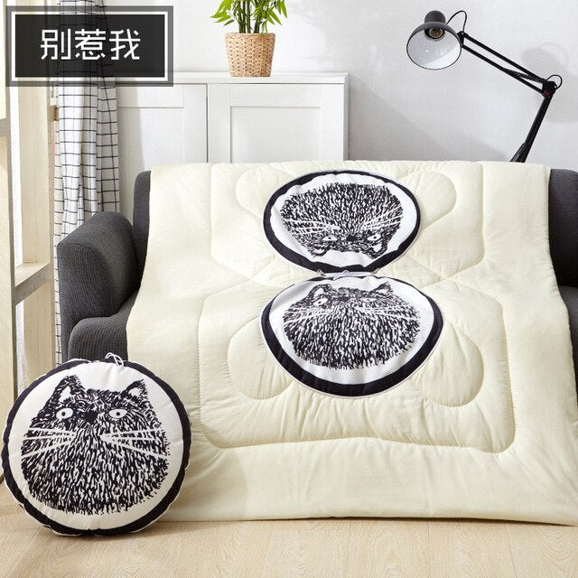 Cool Cat Plush Round Cushion Blanket: Your Cozy Companion