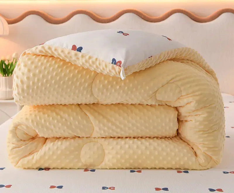 Custom Wholesale Double Sided Thickened Bean Velvet Warm Winter Quilt Soft Jacquard Silk Cotton Duvet Bedding Set for Home Hotel Julia M LifeStyles