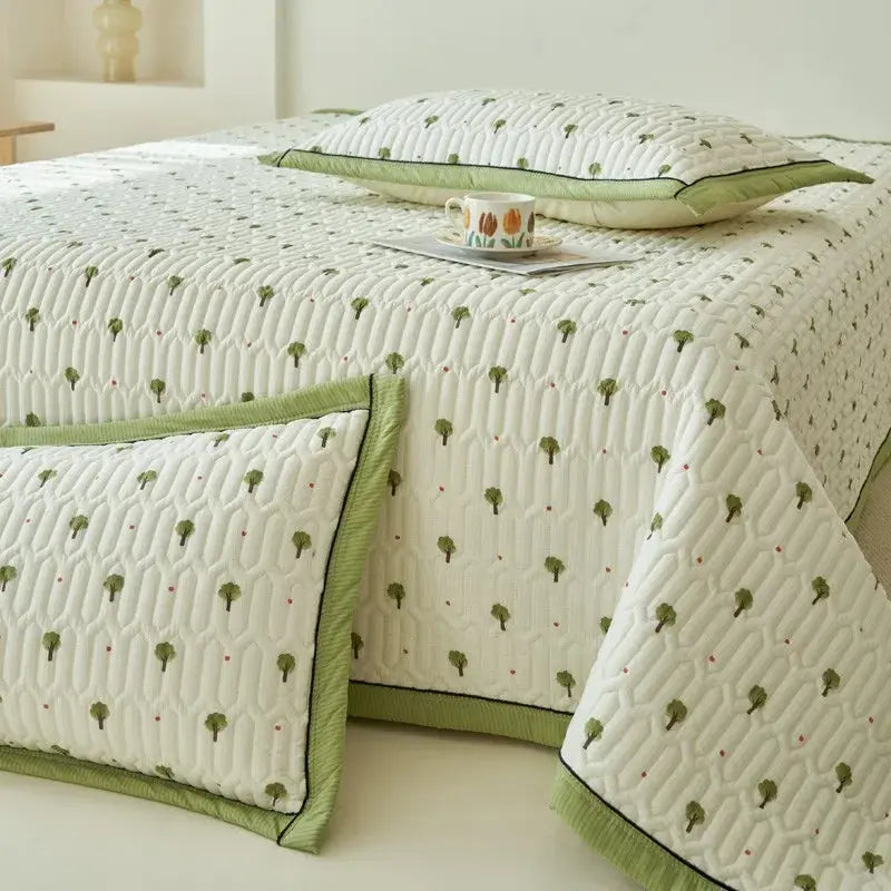 Elegant Beige Floral Reversible Quilt Set - Twin/Queen Size Julia M LifeStyles