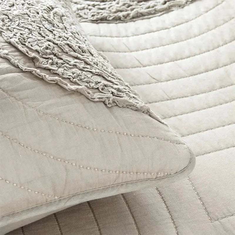 Handmade Bedding Quilts Embroidery Flower 100% Cotton Queen King Size Stitching Patchwork Bedspread 3pcs Quilt Set Julia M LifeStyles