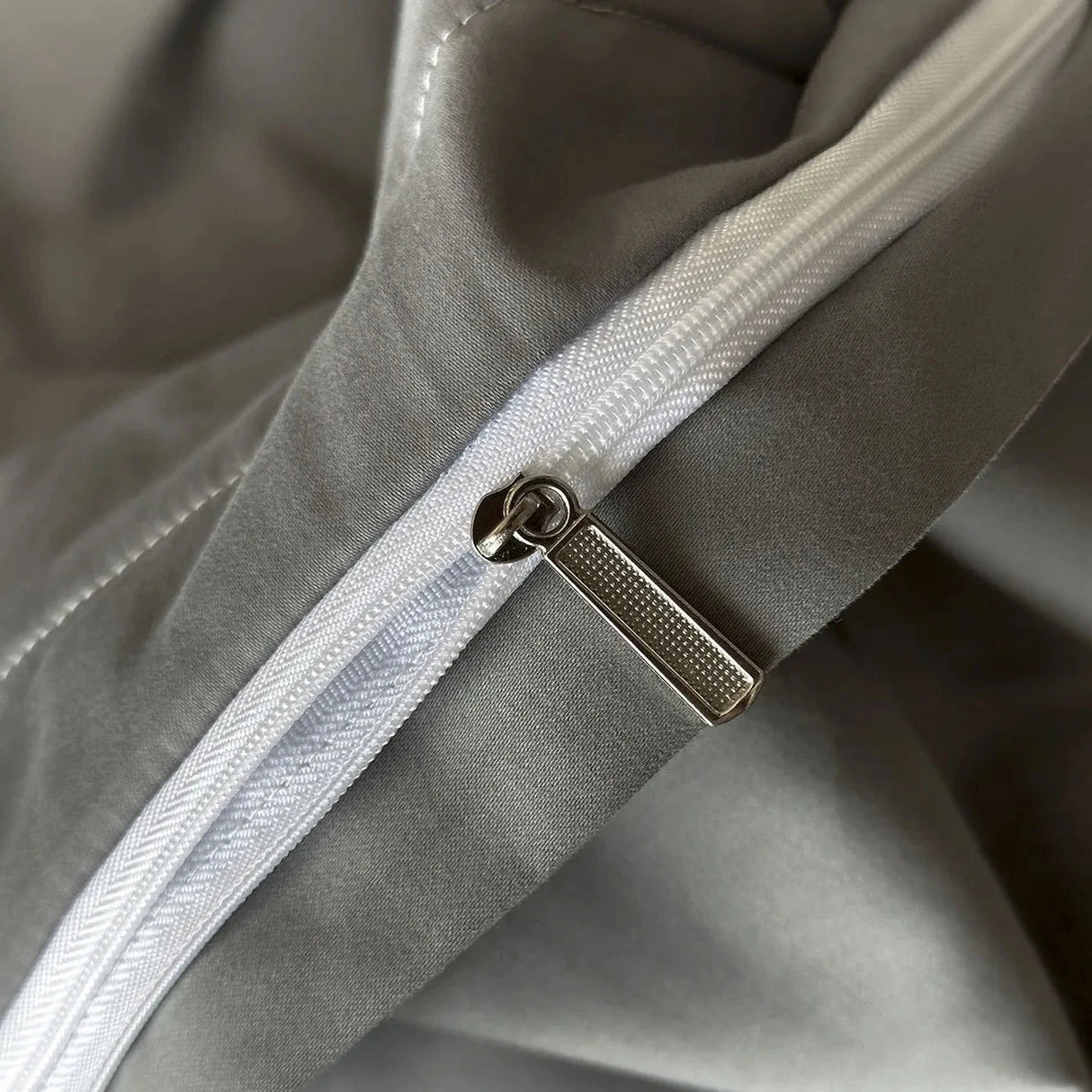 Autumn and Winter Class a Long-staple Cotton Thickened Brushed Duvet Cover Bed Sheets Four-piece Set Embroidered Bedding Set Julia M LifeStyles