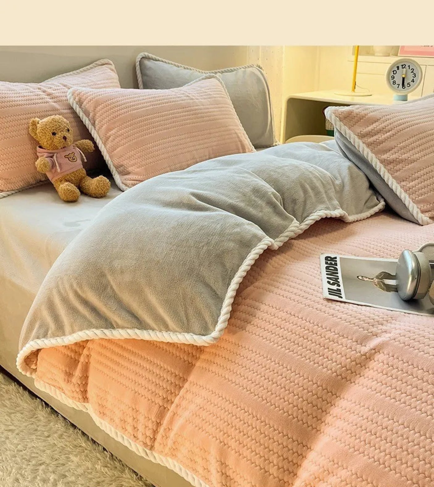 2025 New Winter Four-Piece Set Class Thickened Milk Velvet Quilt Cover Coral Velvet Bed Sheets Dormitory Fitted Three-Piece Set - Julia M LifeStyles