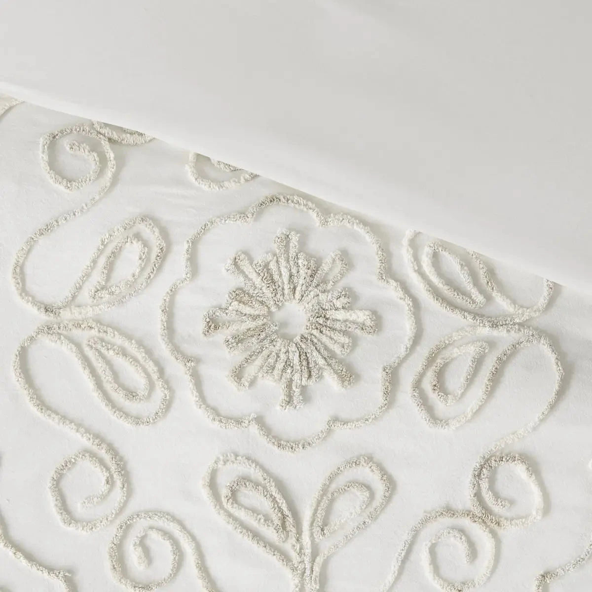 3-Piece Ivory/Taupe Tufted Cotton Chenille Coverlet Set Embroidered Plain Pattern Full/Queen for Weddings for Hotels Julia M LifeStyles