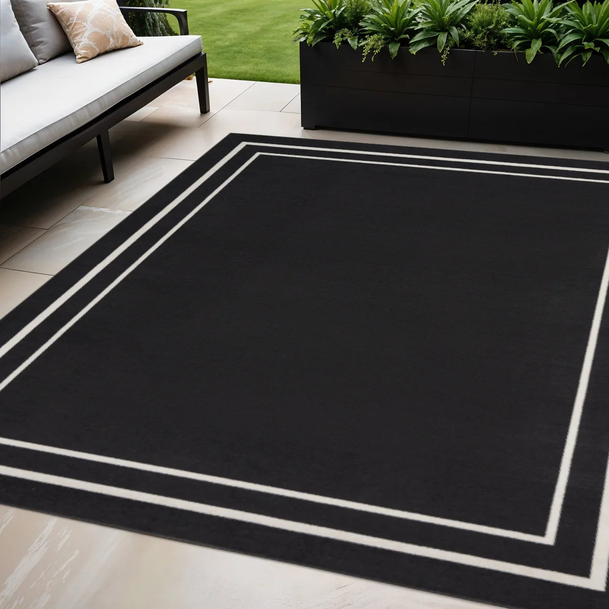 Black and Ivory 5' x 7' Indoor/Outdoor Area Rug Julia M LifeStyles