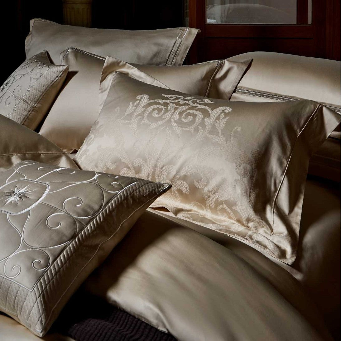 Egyptian Long-Staple Cotton Four-Piece Set with Large Aesthetic High-End Modern Model Room Jacquard Quilt Cover Bedding