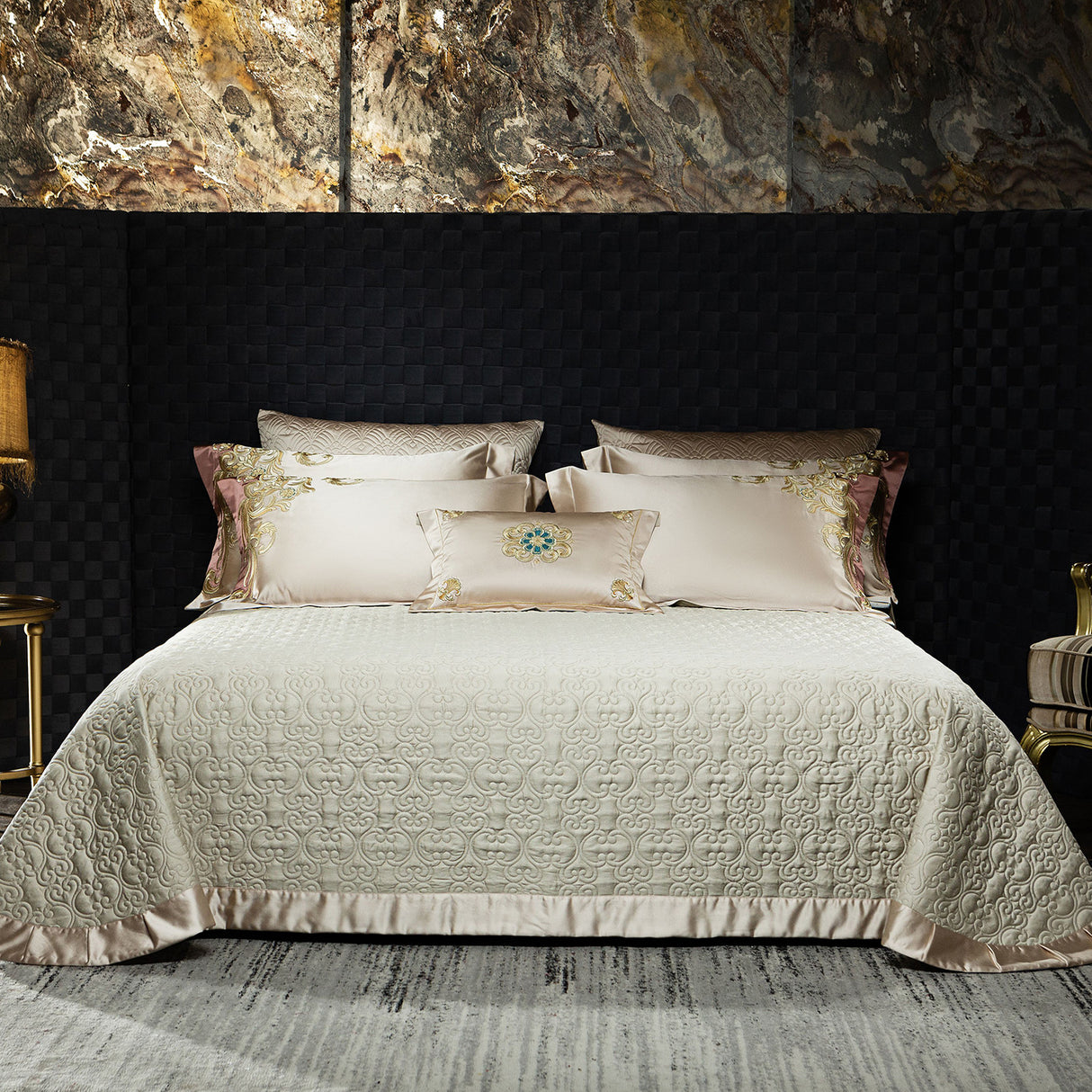 Luxurious European-Style 100-Count Silk Cotton Satin Brocade Embroidered Four-Piece Set of High-End Palace-Style Villa Bedding