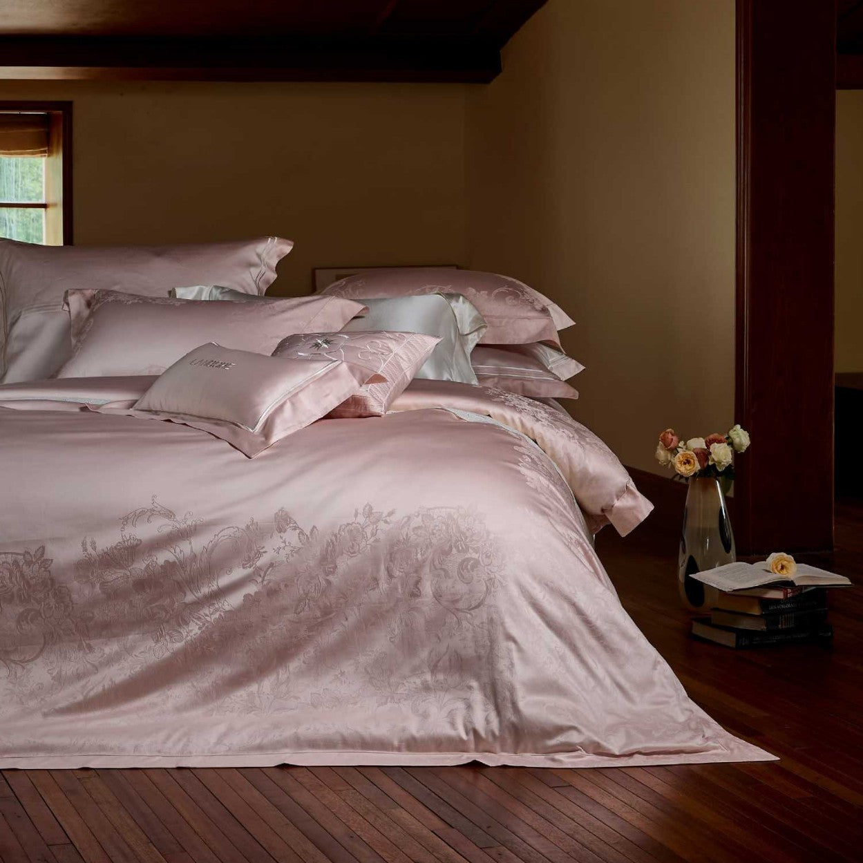 Egyptian Long-Staple Cotton Four-Piece Set with Large Aesthetic High-End Modern Model Room Jacquard Quilt Cover Bedding