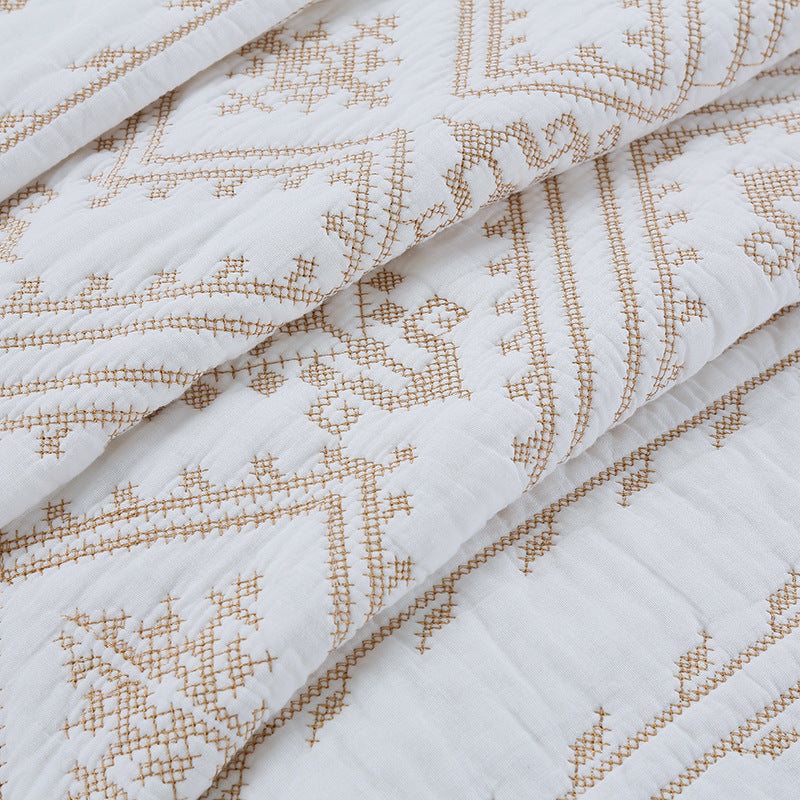 Simple pure cotton bed cover three-piece Nordic double summer cool air conditioning quilt active printing and dyeing breathable comfortable Four Seasons blanket