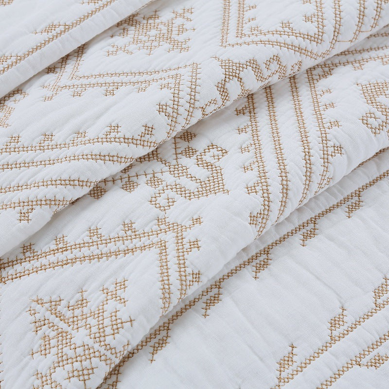 Simple pure cotton bed cover three-piece Nordic double summer cool air conditioning quilt active printing and dyeing breathable comfortable Four Seasons blanket
