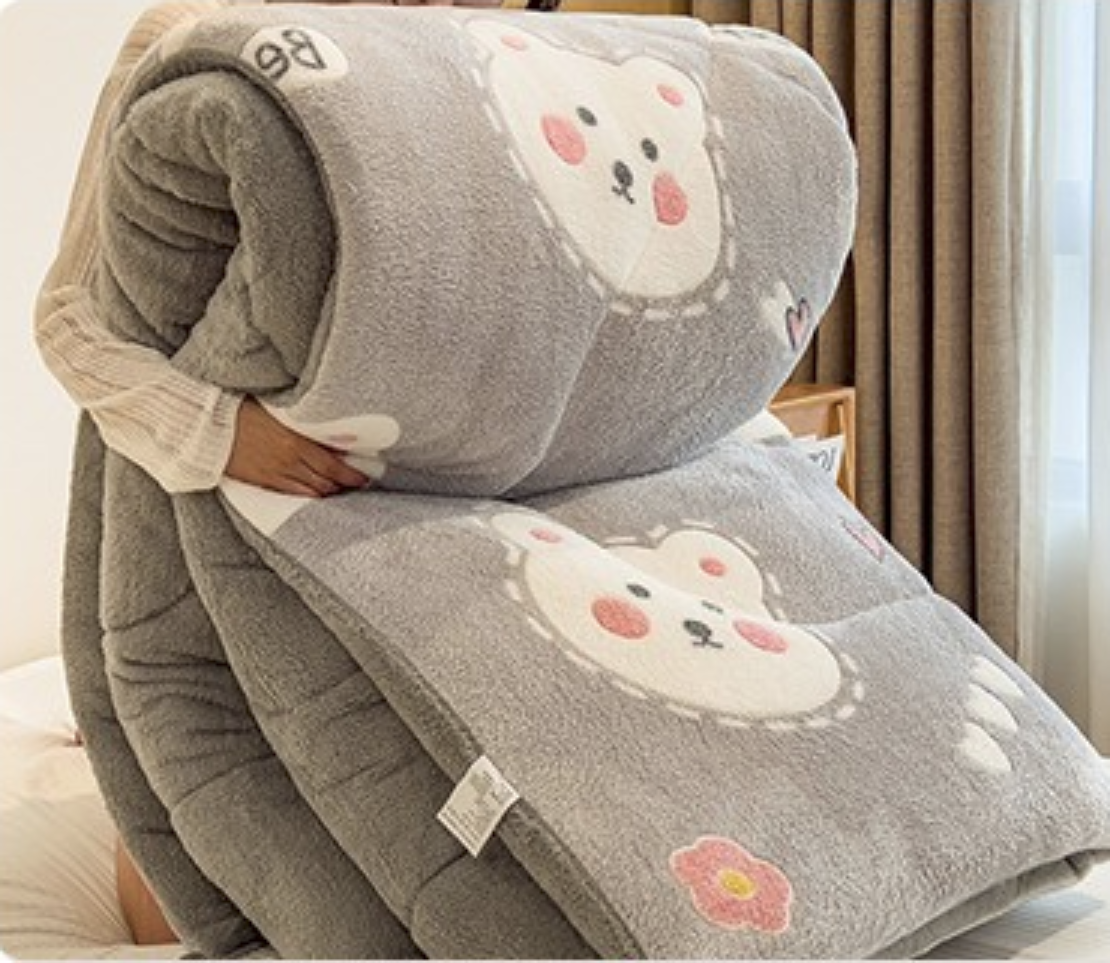 Antarctic People Luxe Winter Lambskin Quilt - Thickened Milk Fiber Duvet for Ultimate Comfort Julia M Home & Kitchen