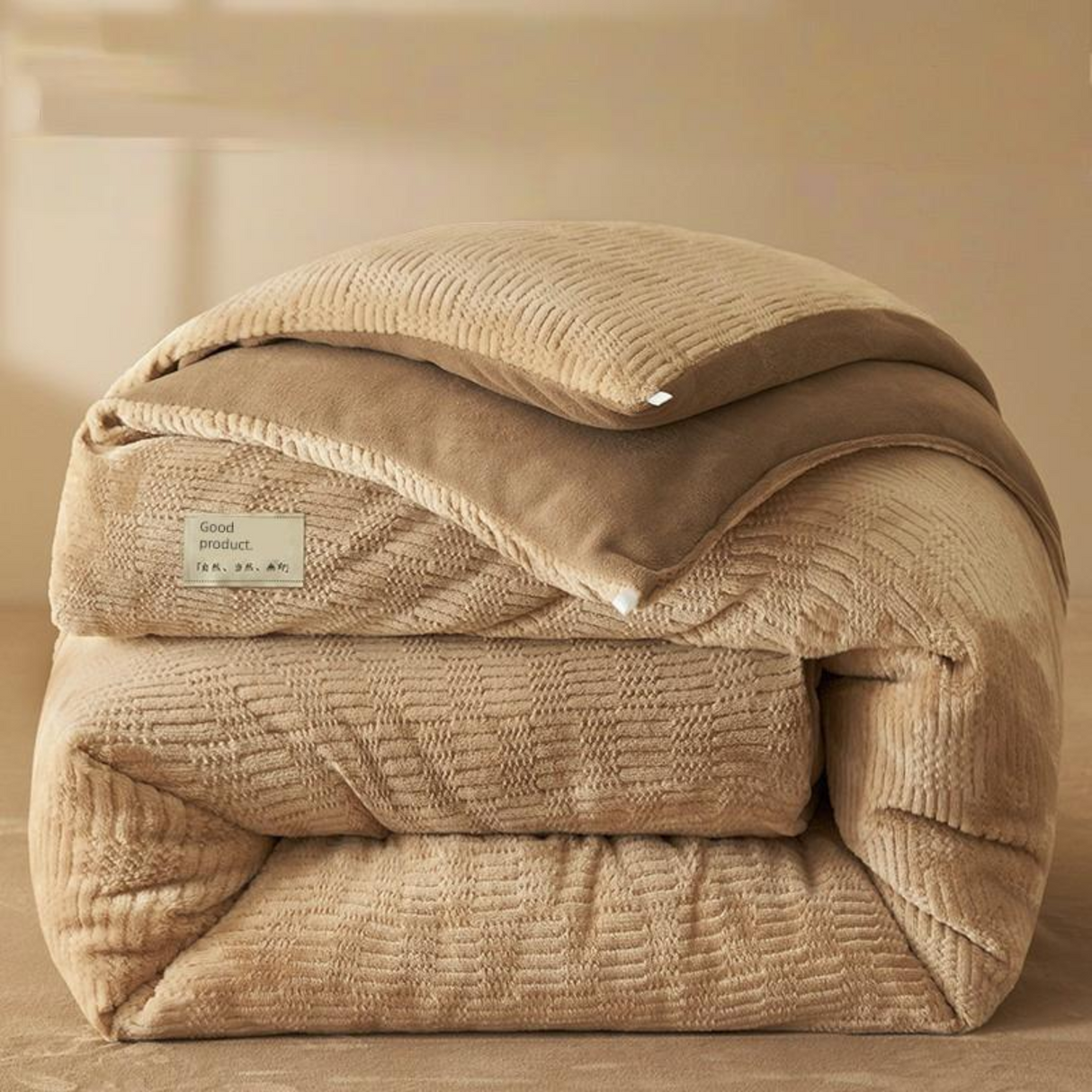 Antarctic People Luxe Winter Lambskin Quilt - Thickened Milk Fiber Duvet for Ultimate Comfort Julia M Home & Kitchen