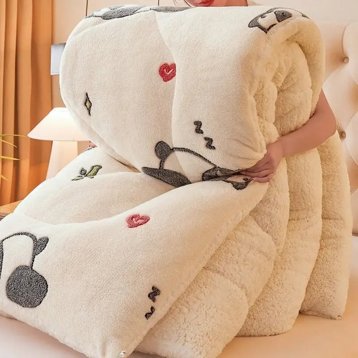 Sumptuous Lamb Wool Cotton Quilt Blanket for Year-Round Comfort Julia M LifeStyles