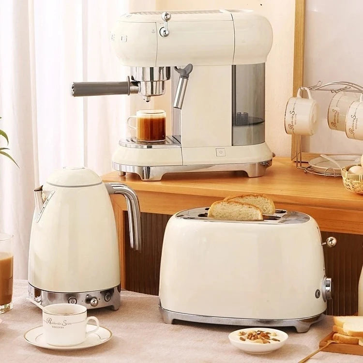 Smeg 50's Retro 7-Cup Electric Kettle Julia M LifeStyles