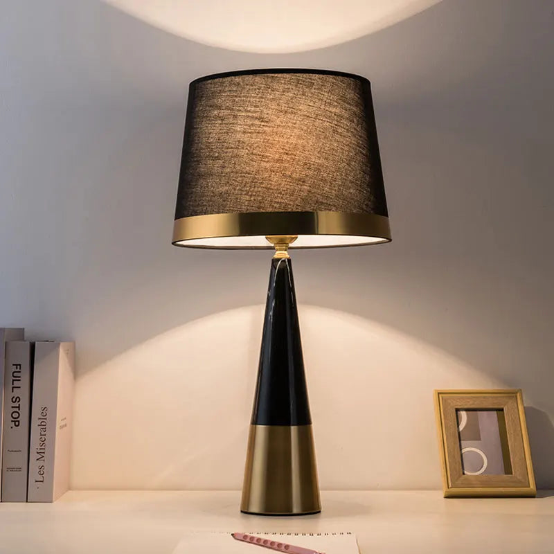 Metal Bedroom Bedside Lamp Modern Simple Cloth Cover Decorative Desk Lamp Nordic Hotel Living Room Office Reading Lamp