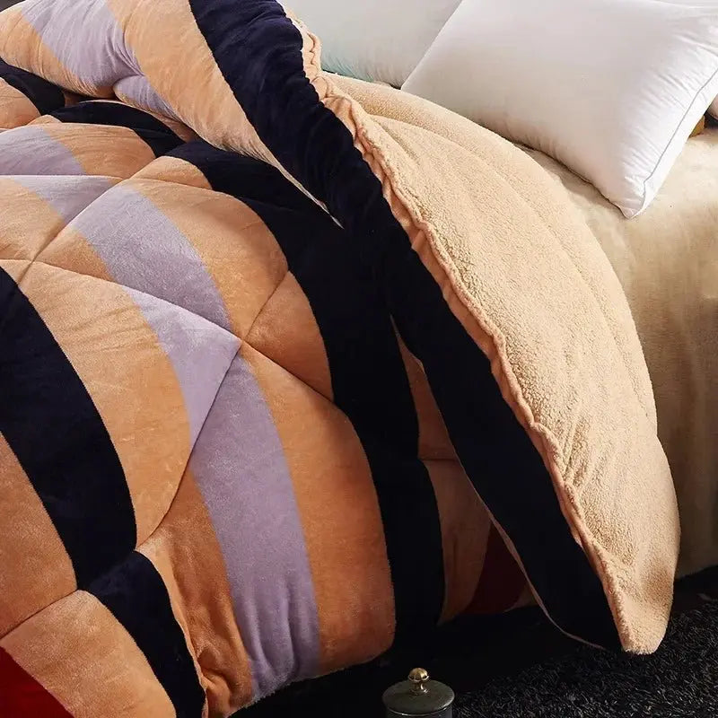 Thick Lambskin Warmth Retention Material Double Bed Winter Quilt - Julia M LifeStyles