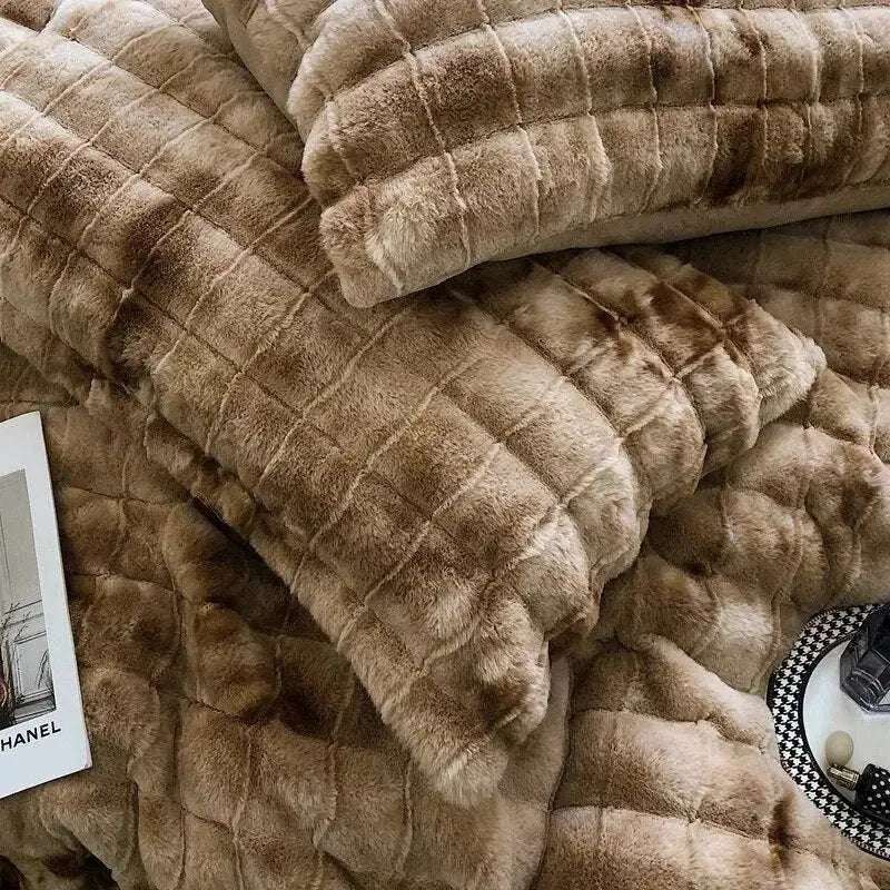 Winter Luxe Plush Bedding Set - Julia M LifeStyles