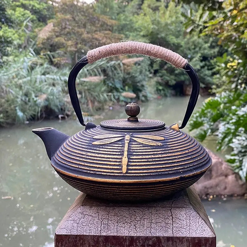 Southern Iron Handmade Japanese-Style Cast Iron Teapot - Retro Design - Julia M LifeStyles