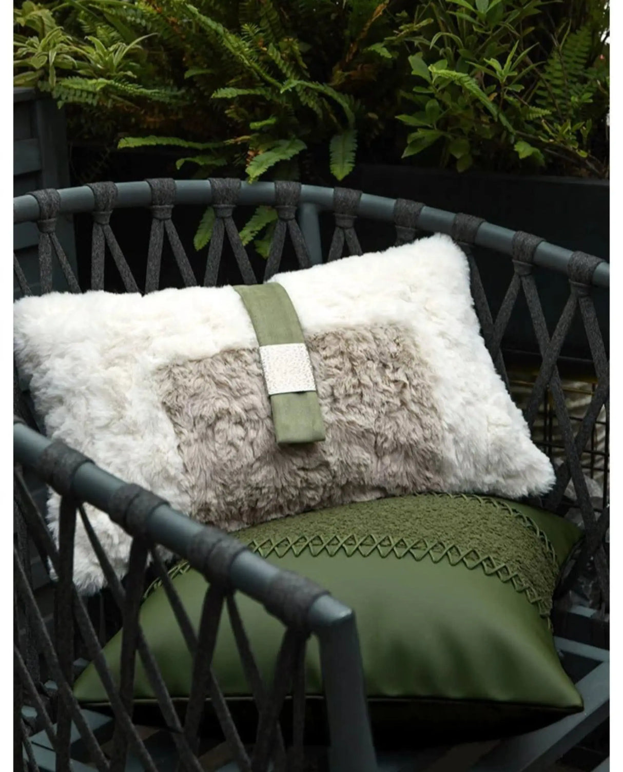 Modern Minimalist Ins Style Cream Style Pillow Classy Green Abstract Graphic Accessible Luxury Classy Hotel Sofa Cushion - Julia M LifeStyles