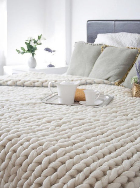 Nordic Thick Wool Hand-Woven Luxury Blanket
