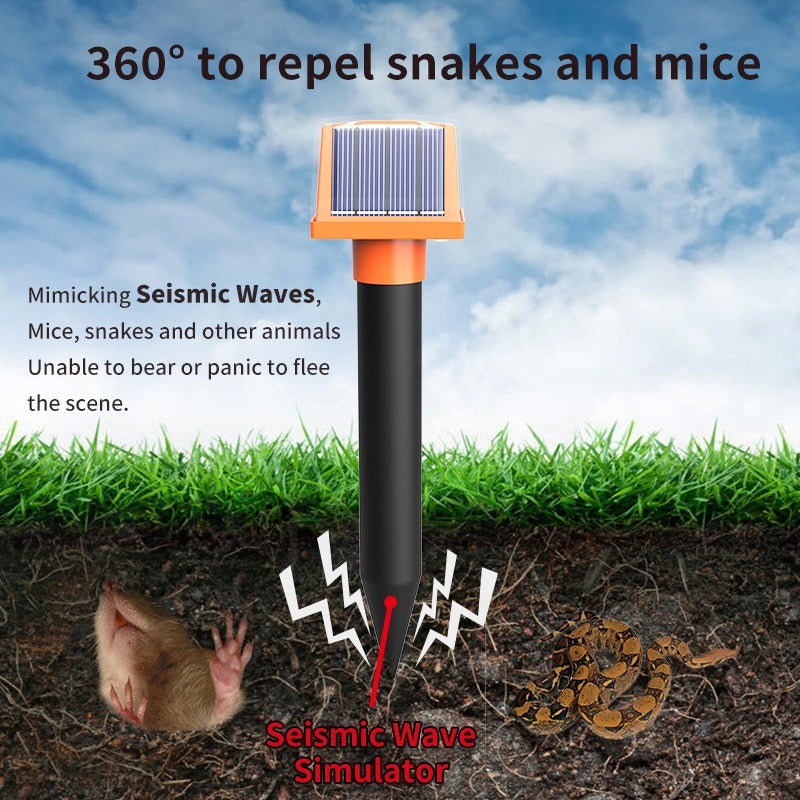 High Power Rat Repeller LED Light Source Variable Frequency Ultrasonic Snake Repeller Solar Rat Repeller