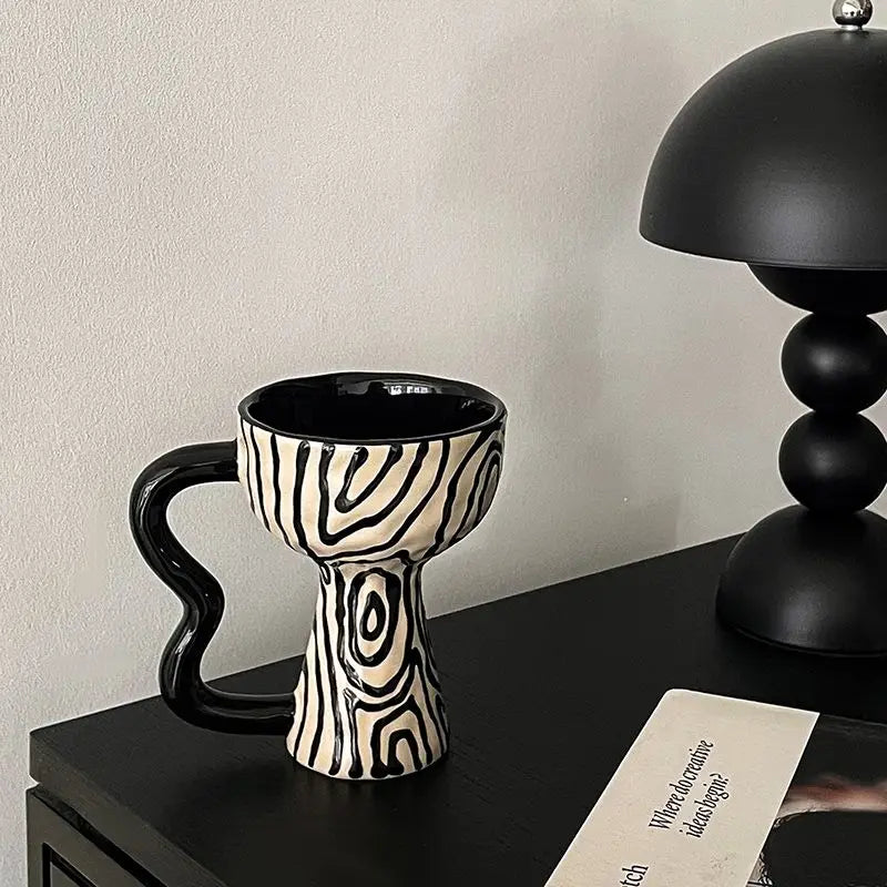 High-value French coffee cup retro ceramic mug creative handle ring tall water cup latte flower cup