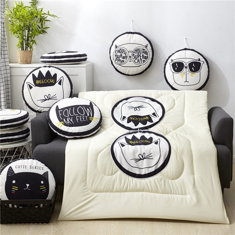 Cool Cat Plush Round Cushion Blanket: Your Cozy Companion