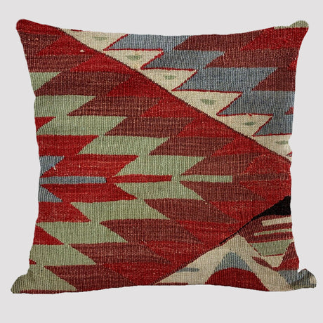 Bohemian Elegance: Linen Pillowcase in Ethnic Style