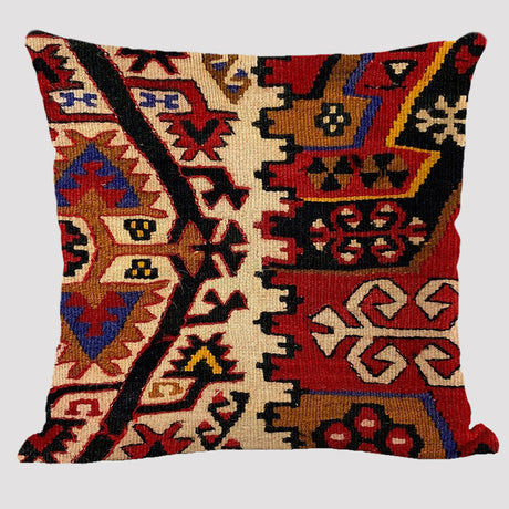 Bohemian Elegance: Linen Pillowcase in Ethnic Style