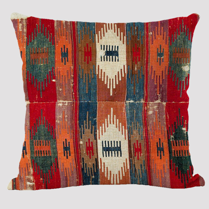 Bohemian Elegance: Linen Pillowcase in Ethnic Style