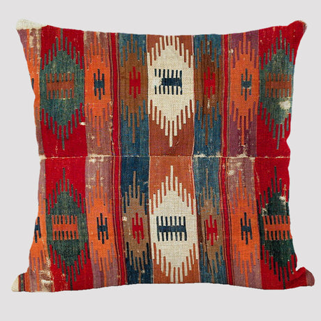 Bohemian Elegance: Linen Pillowcase in Ethnic Style