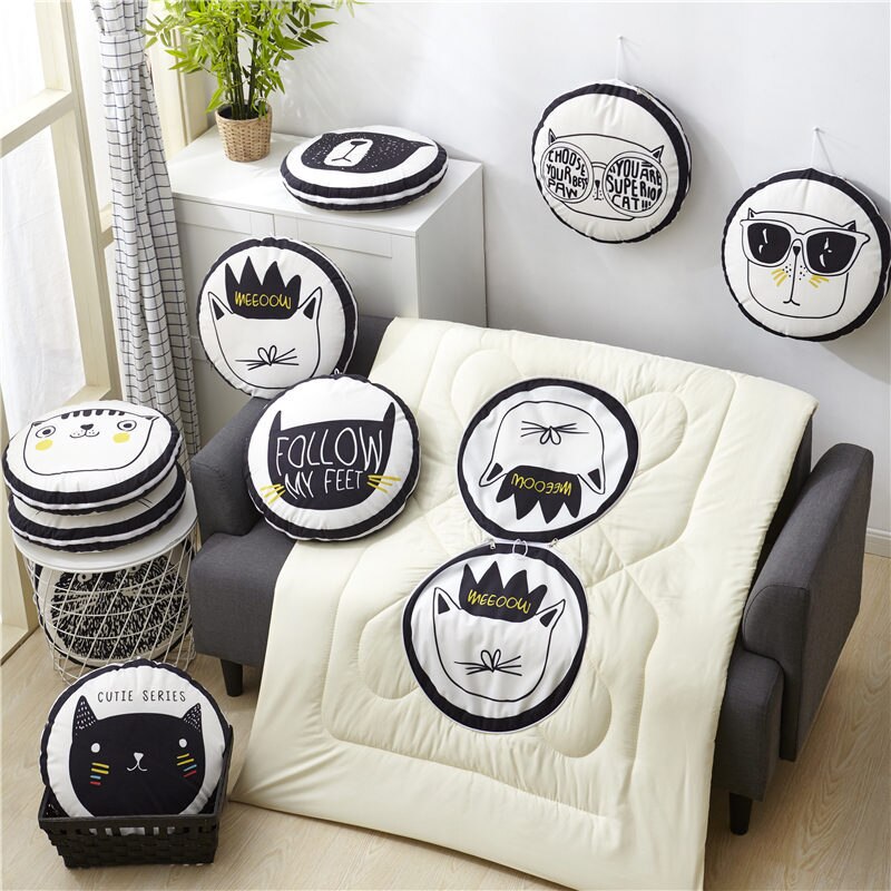 Cool Cat Plush Round Cushion Blanket: Your Cozy Companion