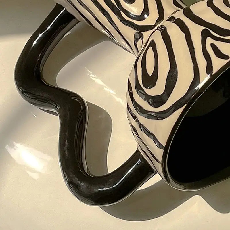 High-value French coffee cup retro ceramic mug creative handle ring tall water cup latte flower cup