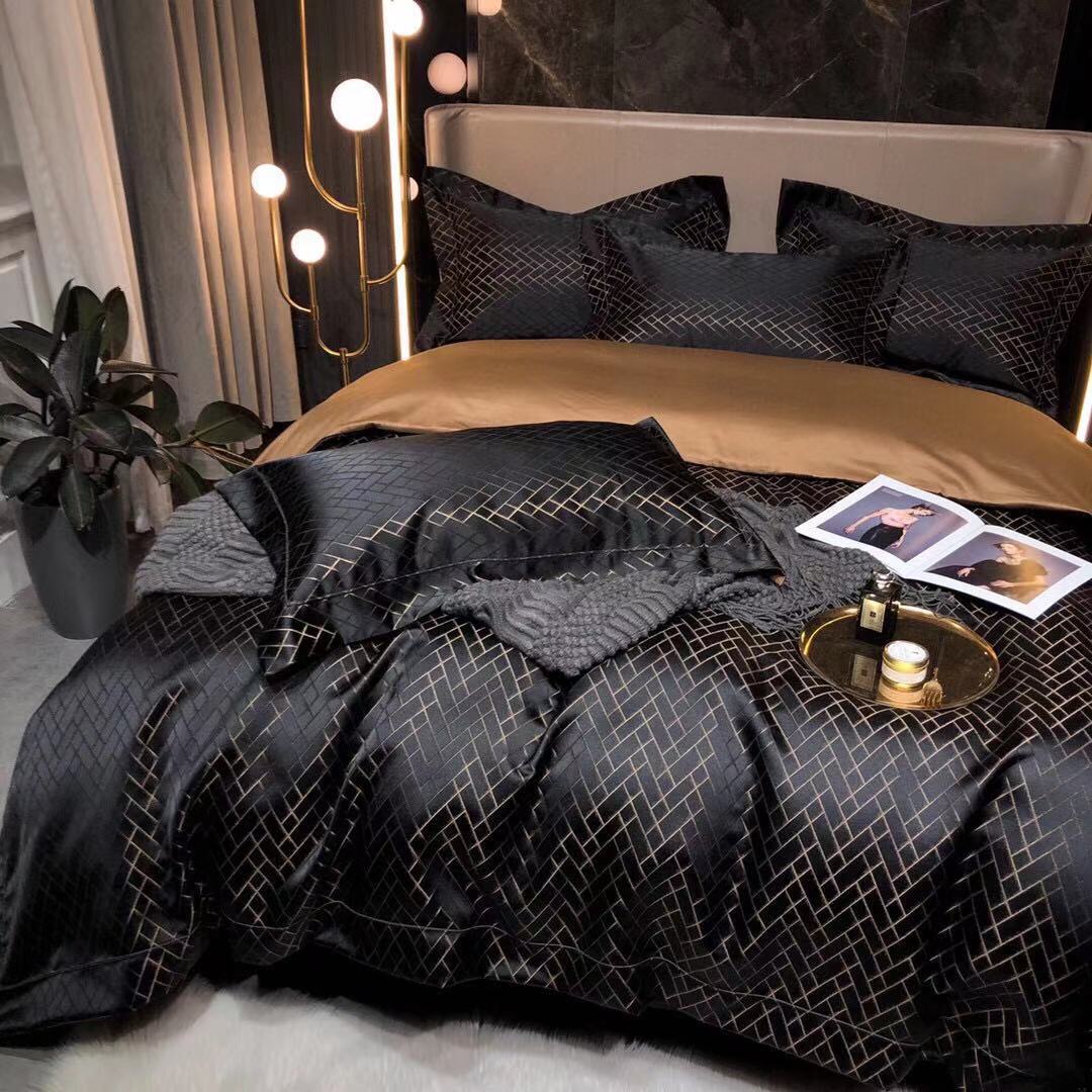 Luxury Retro Style Black Gold Jacquard Cotton Bed Set