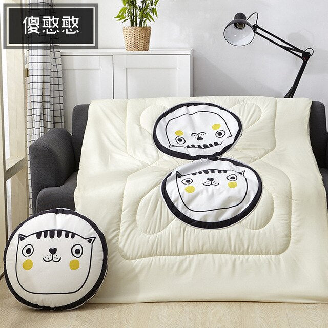 Cool Cat Plush Round Cushion Blanket: Your Cozy Companion