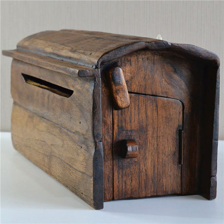 Elegant European-Style Wooden Outdoor Wall-Mounted Mailbox