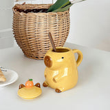Fun 3D Capybara Mug Pair：3D capybara - designed mugs with handles & lids. A wonderful gift choice for girls.