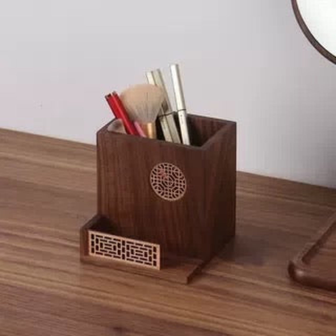 Nordic-Inspired Solid Wood Pen Holder – Elegant Office Organizer & Gift