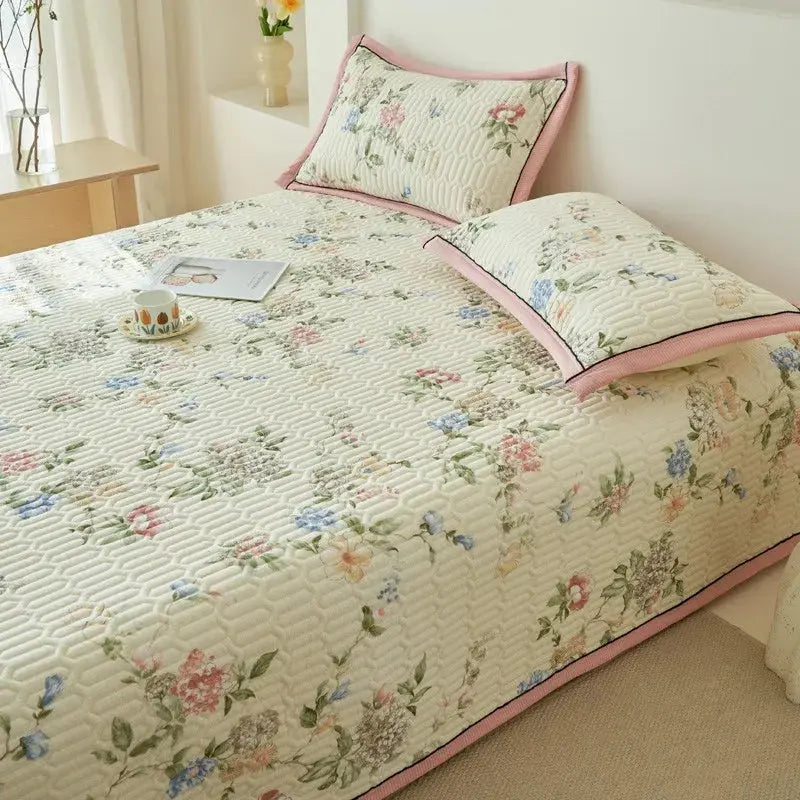 Elegant Beige Floral Reversible Quilt Set - Twin/Queen Size Julia M LifeStyles