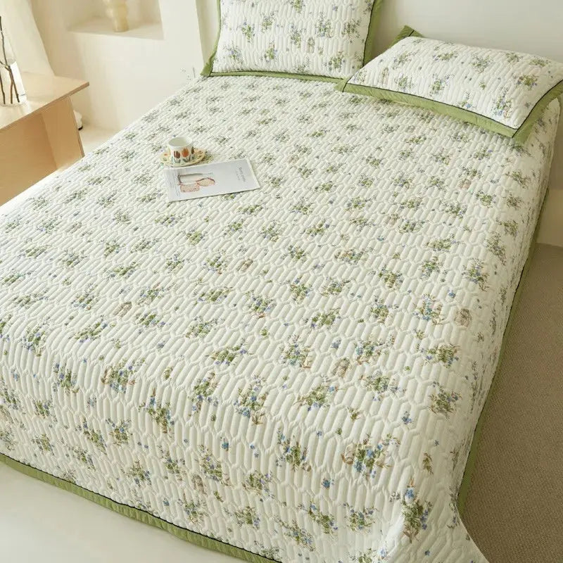 Elegant Beige Floral Reversible Quilt Set - Twin/Queen Size Julia M LifeStyles