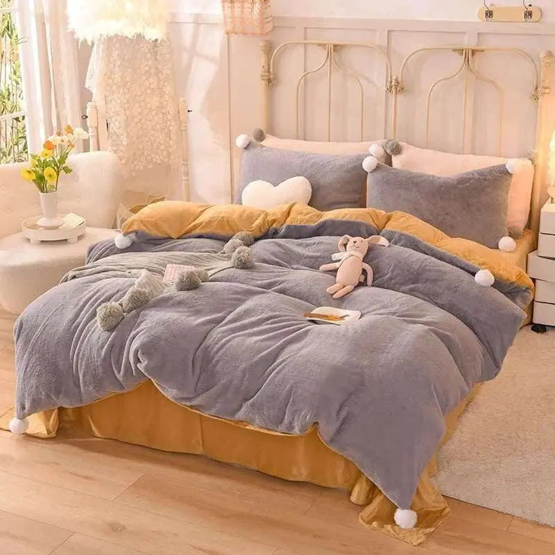 Cozy Geometric Plush Bedding Set - Julia M LifeStyles