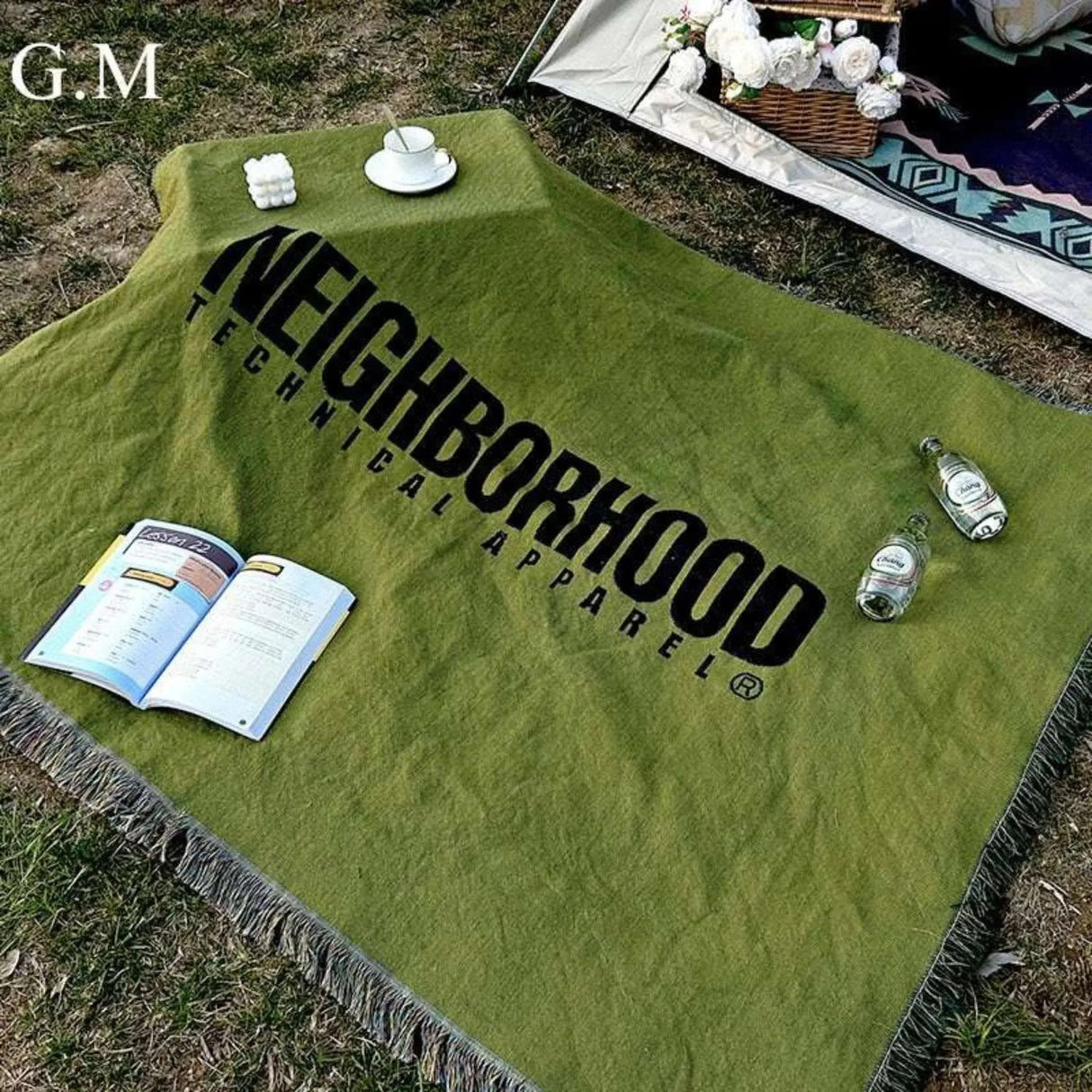 Green Tassel Knitted Picnic Mat - Vintage Letter Blanket for Outdoor Adventures - Julia M LifeStyles