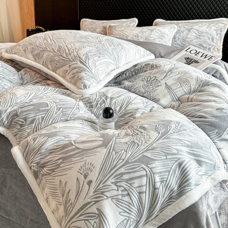 4kg Simple Style Three-dimensional Carved Milk Velvet Polyester-Filled Four-Piece Set for Fall Season Julia M LifeStyles